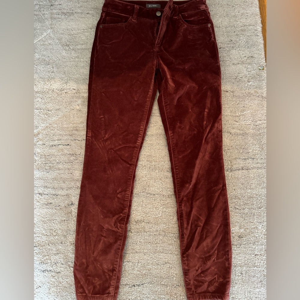 Red Velvet DL1961 Pants size 26